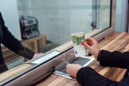 Nowe przepisy dla kantorów już w III kwartale. Rząd zapowiada rewolucję w wymianie walut